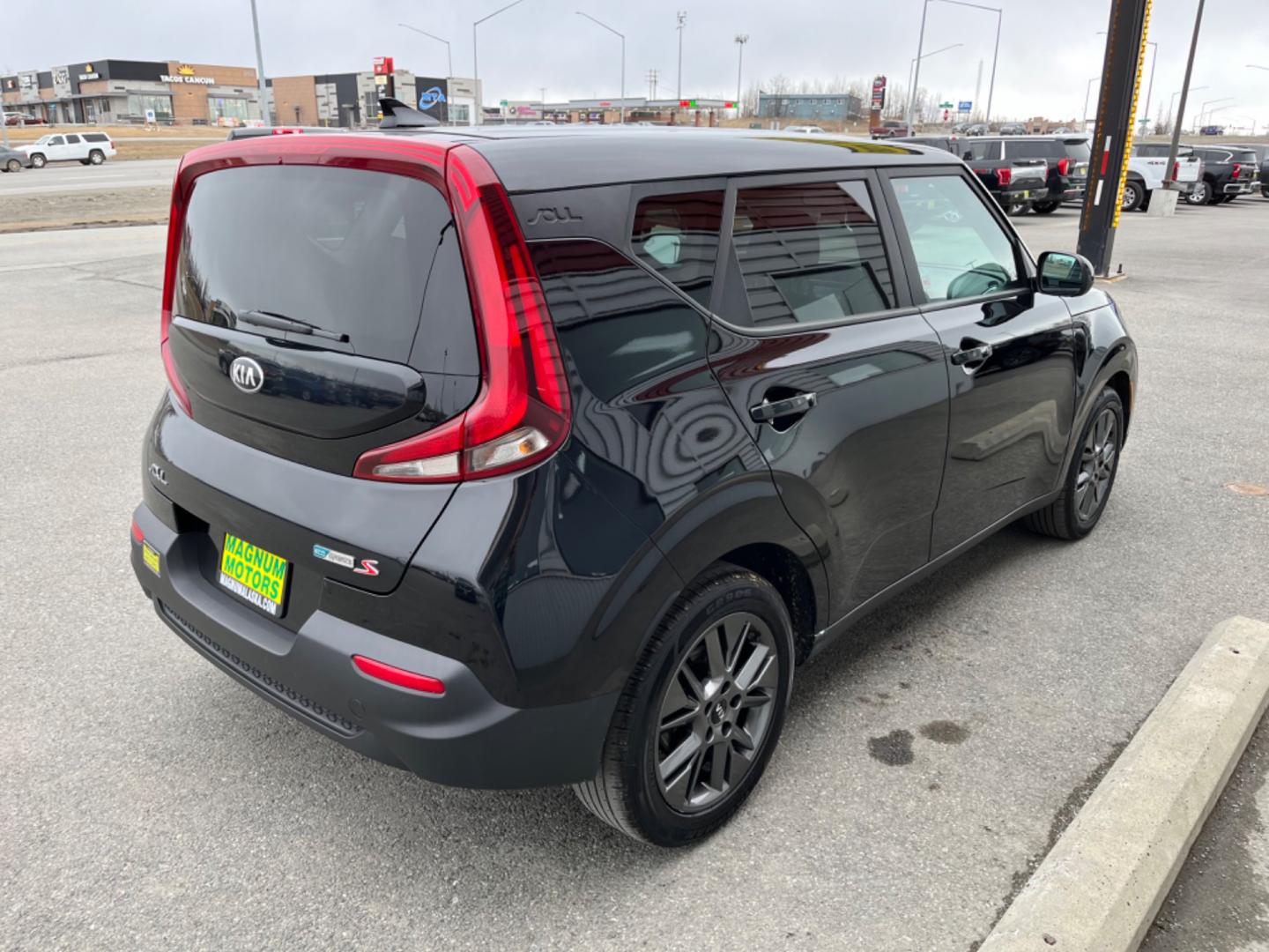 2021 Black /Black Kia Soul (KNDJ23AU8M7) , located at 1960 Industrial Drive, Wasilla, 99654, (907) 274-2277, 61.573475, -149.400146 - Photo#5